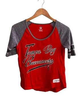 Tampa Bay Buccaneers NFL Girls Raglan Tee Red Gray Size M 10/12